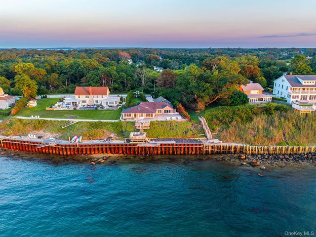 21515 Soundview Avenue, Southold, NY 11971