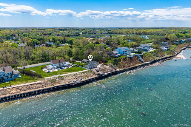 21515 Soundview Avenue, Southold, NY 11971