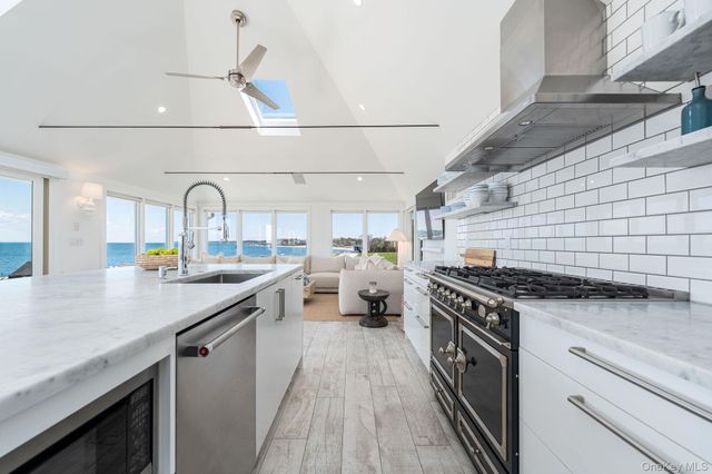 21515 Soundview Avenue, Southold, NY 11971