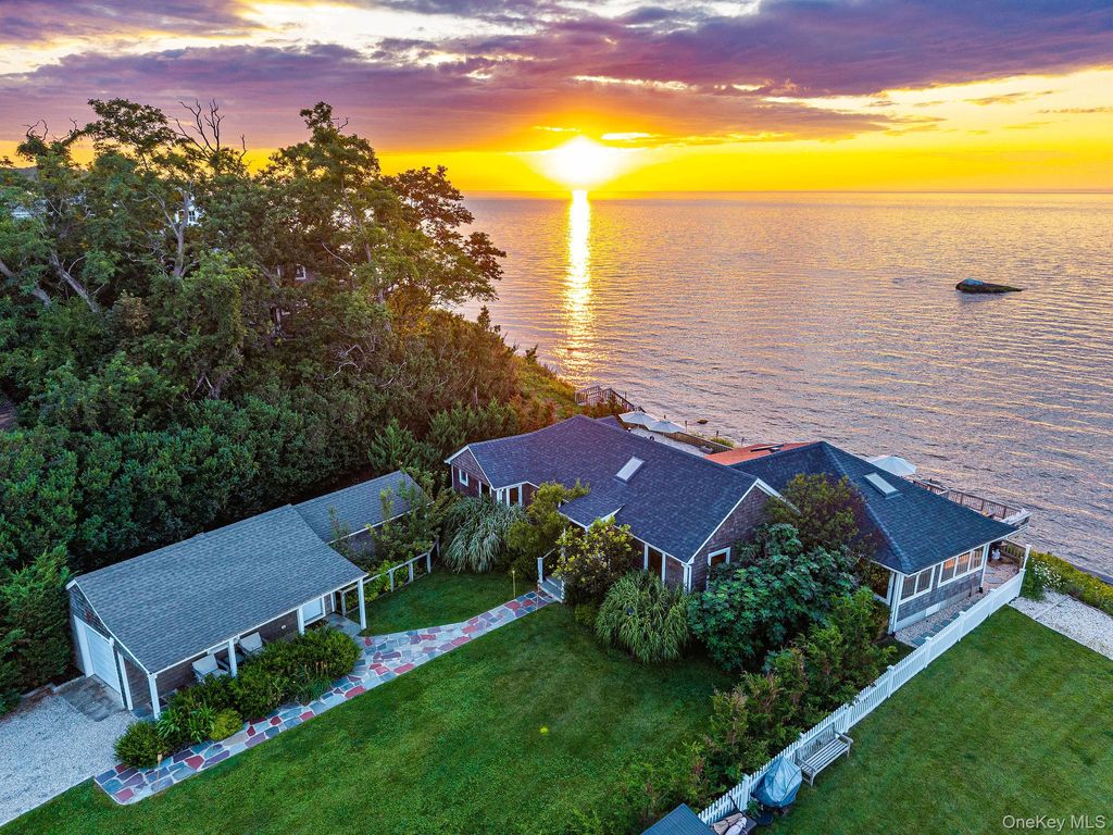 21515 Soundview Avenue, Southold, NY 11971