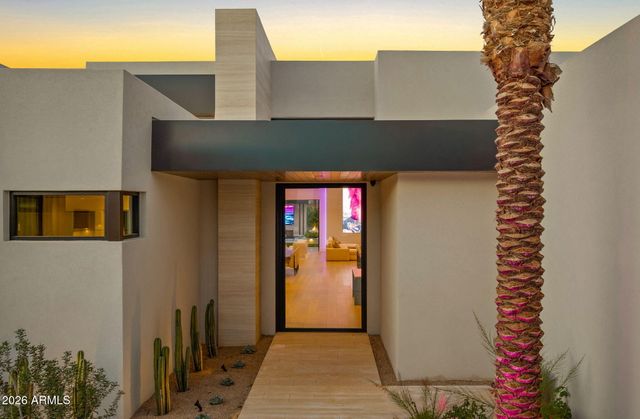 6824 E HUMMINGBIRD Lane, Paradise Valley, AZ 85253