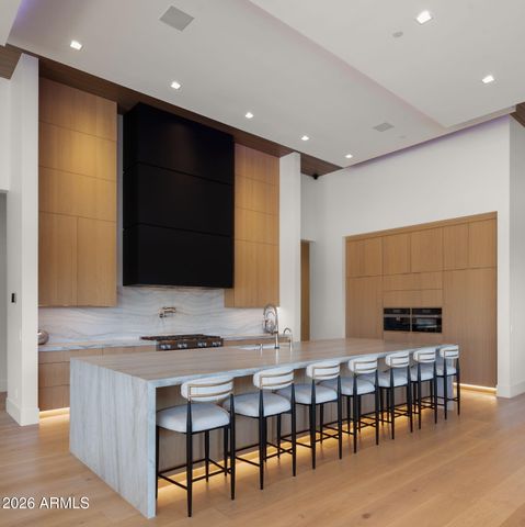 6824 E HUMMINGBIRD Lane, Paradise Valley, AZ 85253