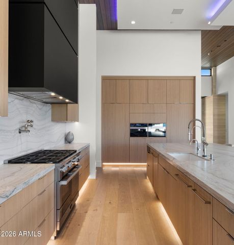 6824 E HUMMINGBIRD Lane, Paradise Valley, AZ 85253