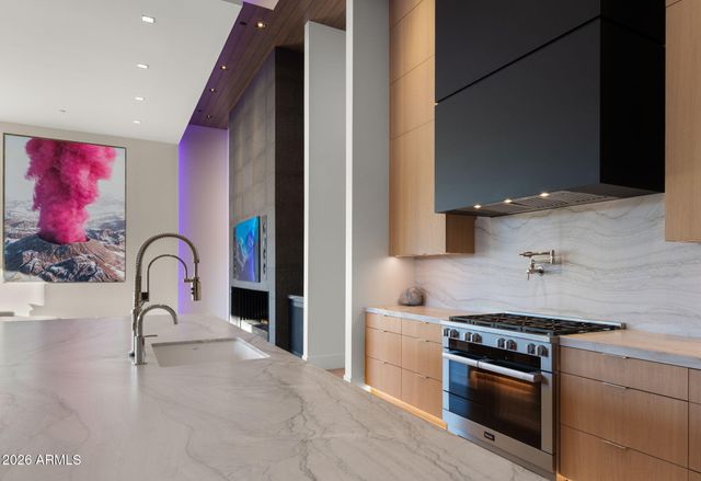 6824 E HUMMINGBIRD Lane, Paradise Valley, AZ 85253