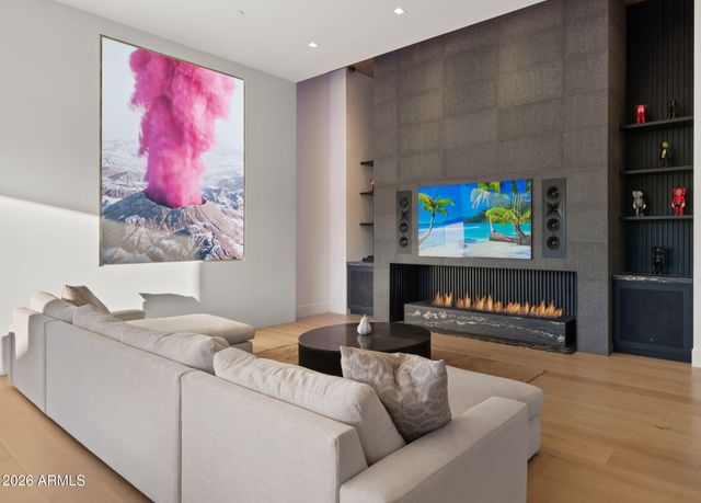 6824 E HUMMINGBIRD Lane, Paradise Valley, AZ 85253