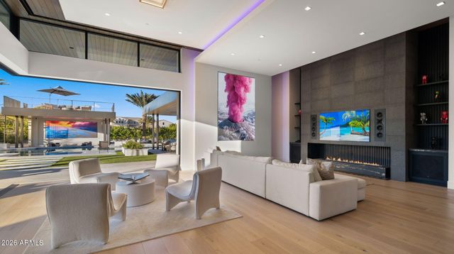 6824 E HUMMINGBIRD Lane, Paradise Valley, AZ 85253