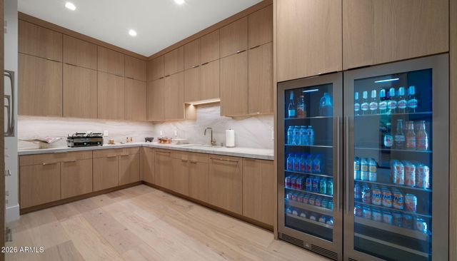 6824 E HUMMINGBIRD Lane, Paradise Valley, AZ 85253