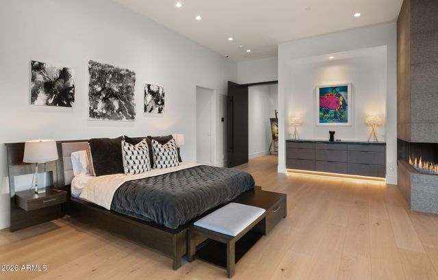 6824 E HUMMINGBIRD Lane, Paradise Valley, AZ 85253