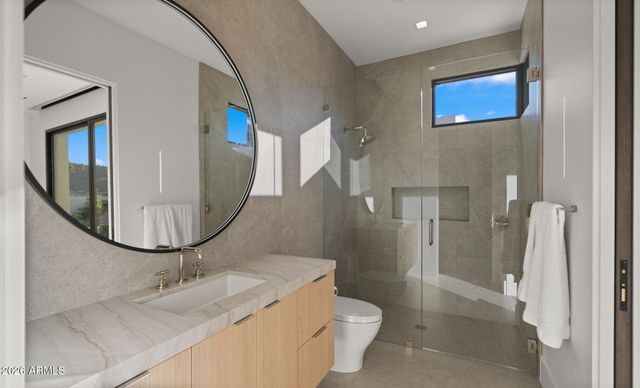 6824 E HUMMINGBIRD Lane, Paradise Valley, AZ 85253