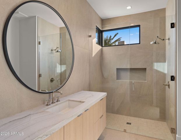 6824 E HUMMINGBIRD Lane, Paradise Valley, AZ 85253