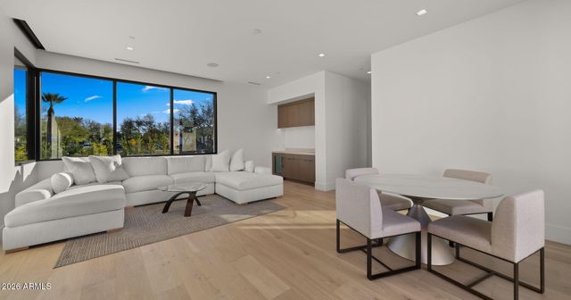 6824 E HUMMINGBIRD Lane, Paradise Valley, AZ 85253