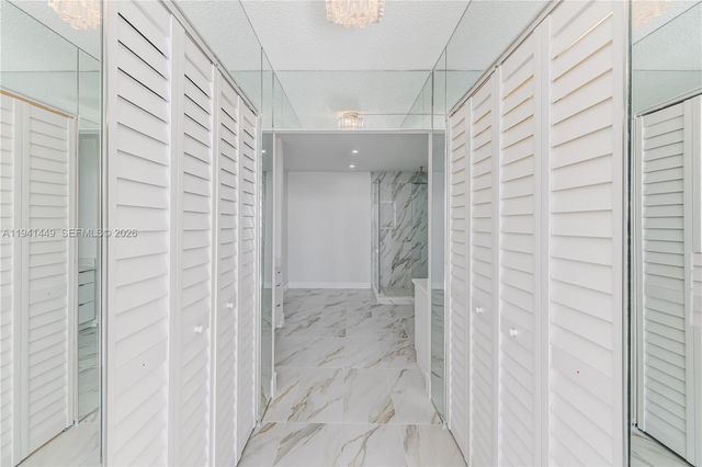 1800 NE 114th street 1004, Miami, FL 33181