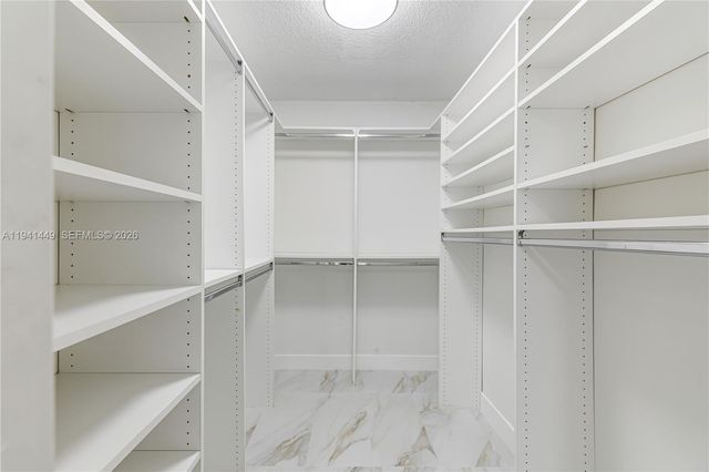 1800 NE 114th street 1004, Miami, FL 33181