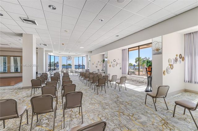 1800 NE 114th street 1004, Miami, FL 33181