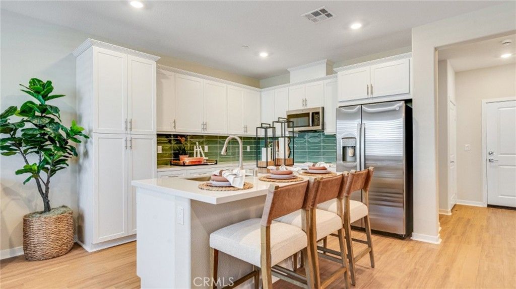 2891 E Amberley Privado, Ontario, CA 91762 — exterior