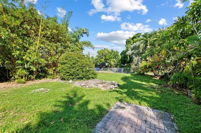 2226-2243 Cleveland Street, Hollywood, FL 33020