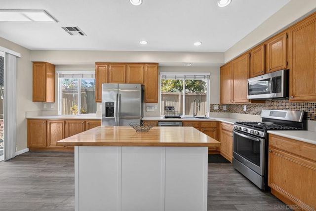 1175 Corte De Cera, Chula Vista, CA 91910