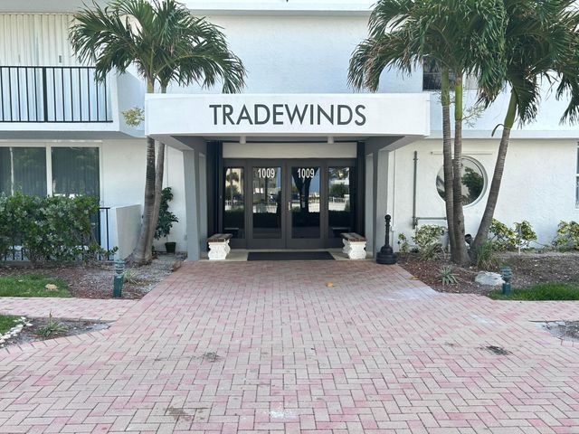 1009 N OCEAN Boulevard N 401, Pompano Beach, FL 33062