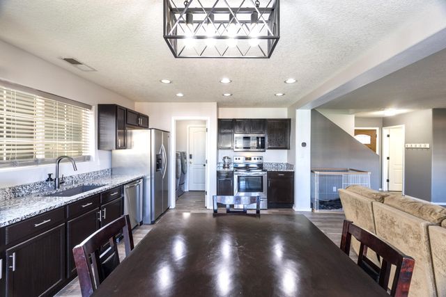 6125 Red Rock NW, Albuquerque, NM 87114