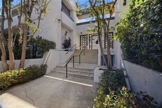 12358 Moorpark 5, Studio City, CA 91604