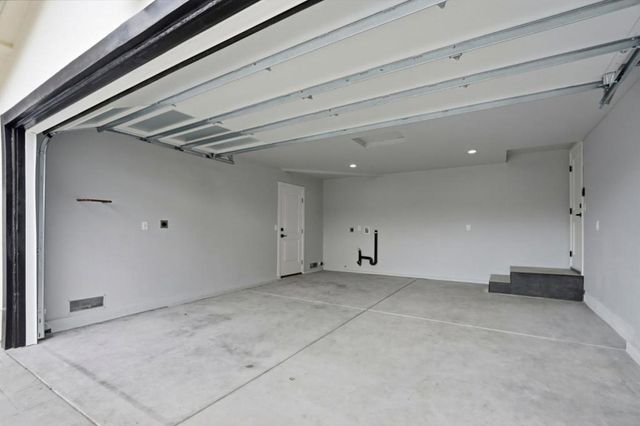 2121 Francis Avenue, Santa Clara, CA 95051