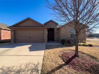 1310 Meadow Creek Drive, Princeton, TX 75407
