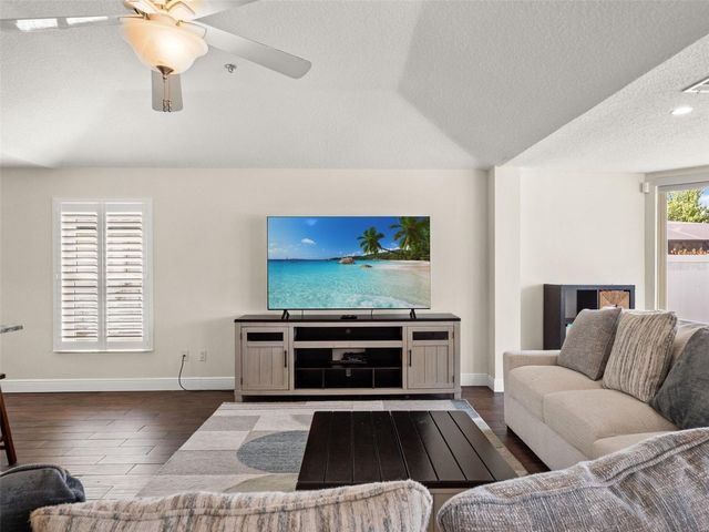473 LAKESHORE DRIVE, Lake Mary, FL 32746