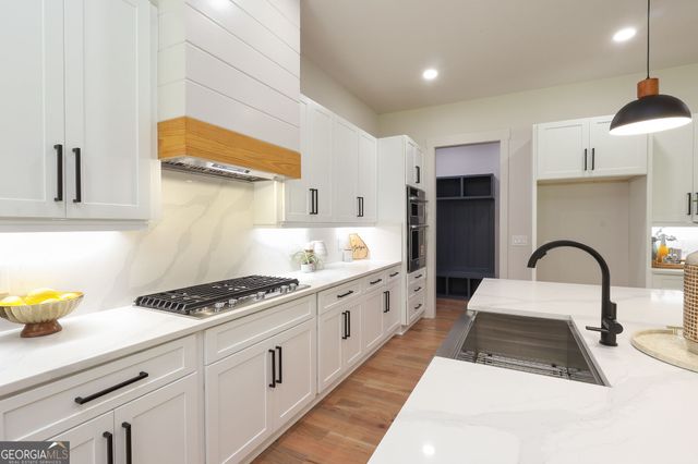 121 Forest Berry Court, Newnan, GA 30265