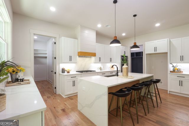 121 Forest Berry Court, Newnan, GA 30265