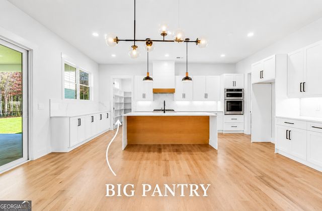 121 Forest Berry Court, Newnan, GA 30265