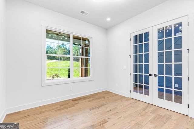 121 Forest Berry Court, Newnan, GA 30265