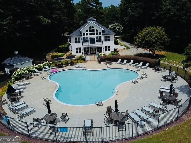 121 Forest Berry Court, Newnan, GA 30265