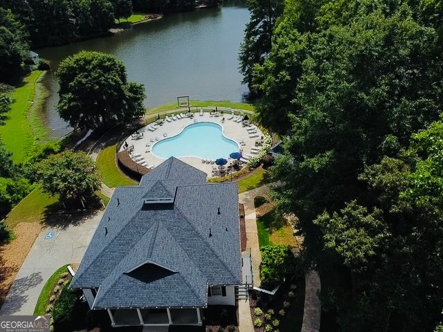 121 Forest Berry Court, Newnan, GA 30265