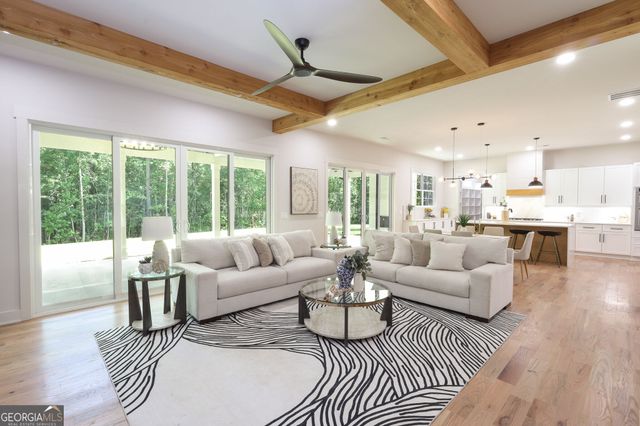 121 Forest Berry Court, Newnan, GA 30265