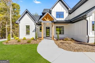 121 Forest Berry Court, Newnan, GA 30265