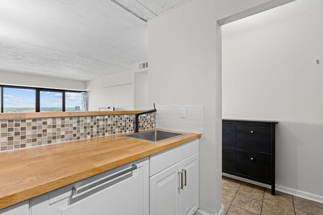 1920 S 1st Street 1508, Minneapolis, MN 55454