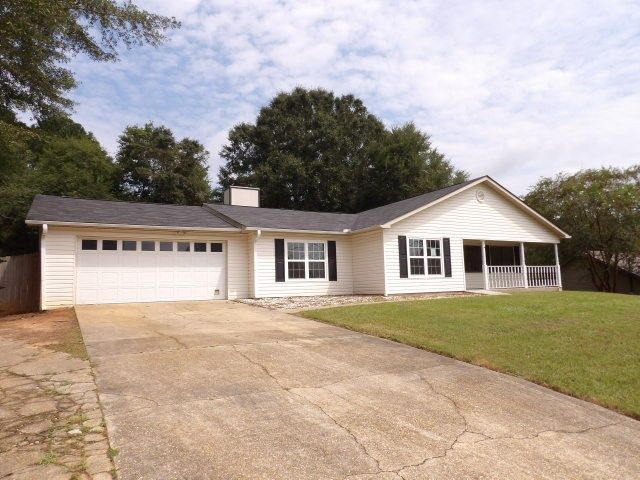 49 Lakeside Drive, Enterprise, AL 36330