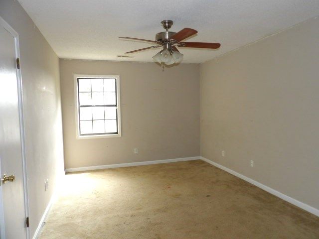 49 Lakeside Drive, Enterprise, AL 36330