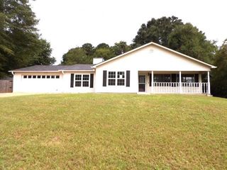 49 Lakeside Drive, Enterprise, AL 36330