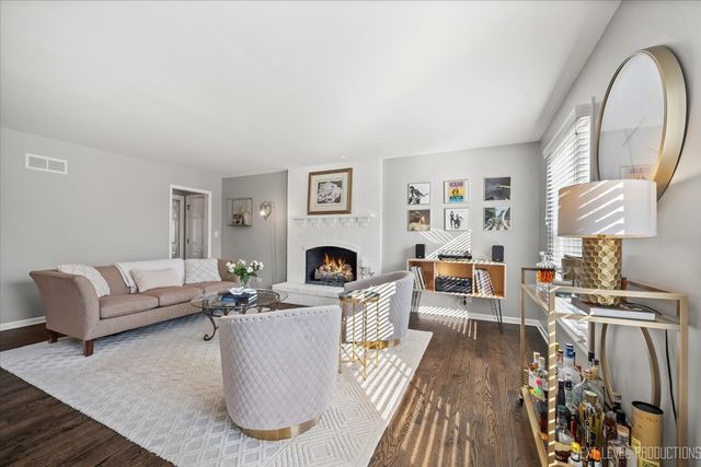 3651 Red Bud Court, Downers Grove, IL 60515