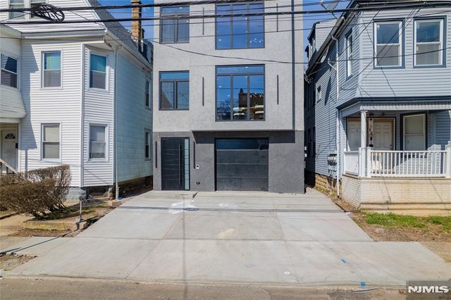 31 Grace Street, Irvington, NJ 07111