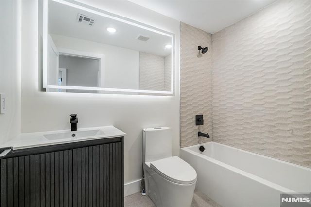 31 Grace Street, Irvington, NJ 07111