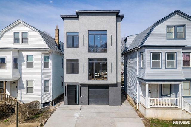 31 Grace Street, Irvington, NJ 07111