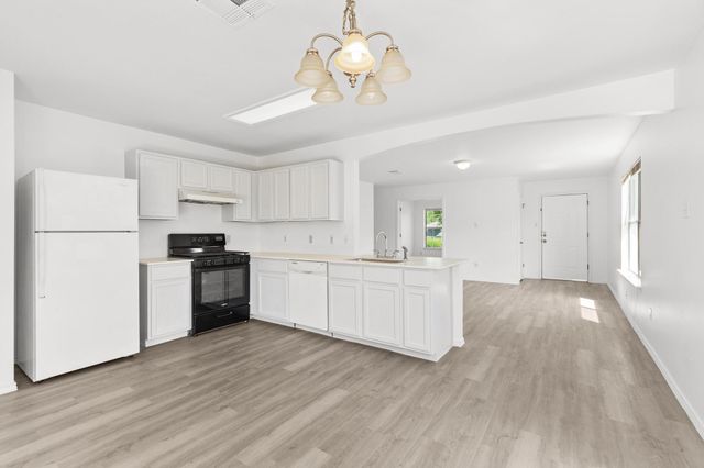 112 James Lin CIR, Kyle, TX 78640