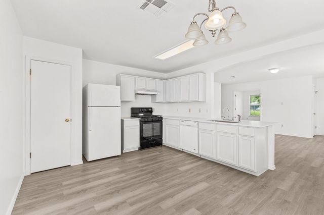 112 James Lin CIR, Kyle, TX 78640