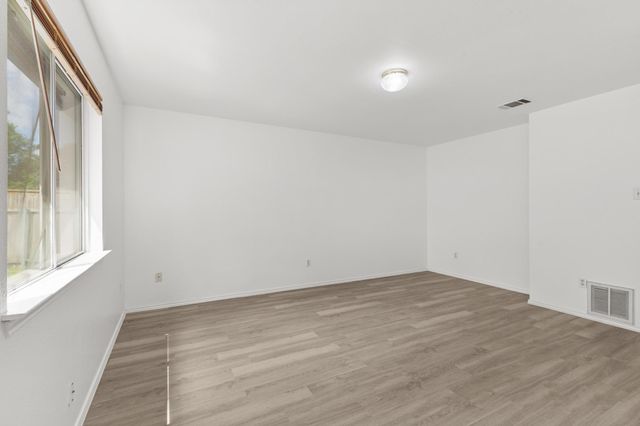 112 James Lin CIR, Kyle, TX 78640