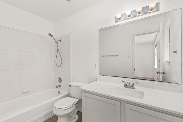 112 James Lin CIR, Kyle, TX 78640