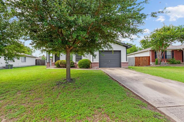 112 James Lin CIR, Kyle, TX 78640