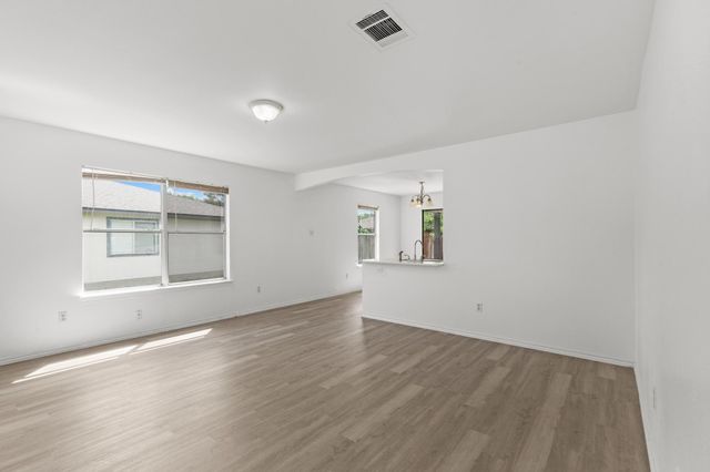 112 James Lin CIR, Kyle, TX 78640