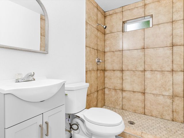 1008 Schieffer Avenue, Fort Worth, TX 76110